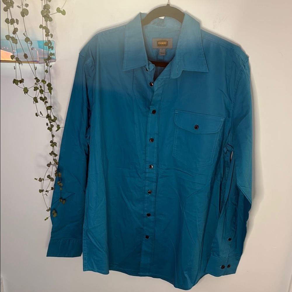 The Foundry men’s aqua button up